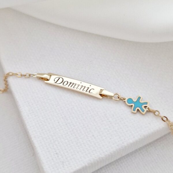 Bratara bebe – Personalizata cu nume – Placuta cu baiat si lant gros – Aur Galben 9K si Blue Mother of Pearl
