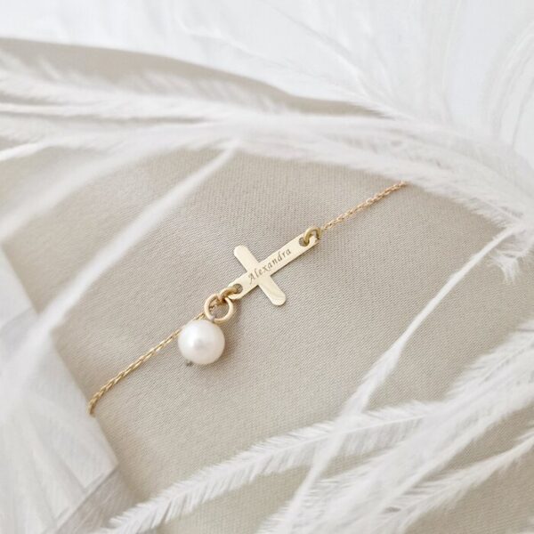 Bratara cruce cu picatura de Perla – Model cu lantisor elegant – Aur Galben 14K