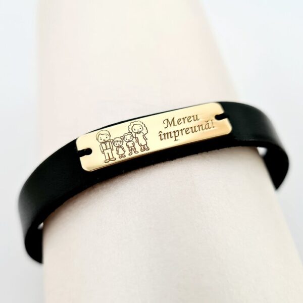 Bratara Placuta gravata cu Membri Familiei si text – 4 membri – Argint 925 placat cu Aur 18k, piele