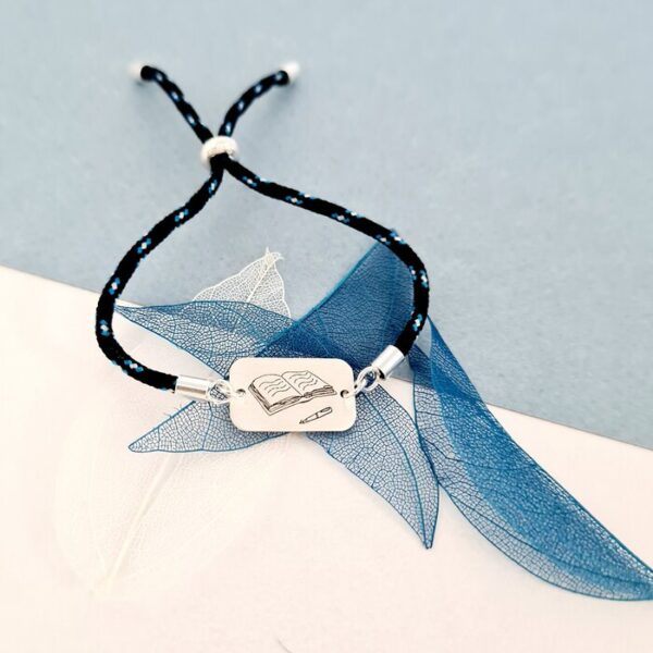 Bratara VLAD colectia Our Children – Placuta cu desen carte si stilor – Argint 925 – Snur paracord