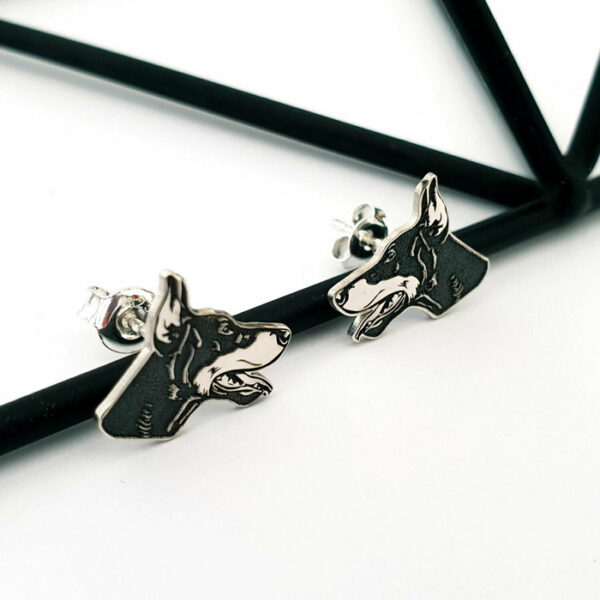 Cercei personalizati – Doberman – Argint 925 – inchidere surub