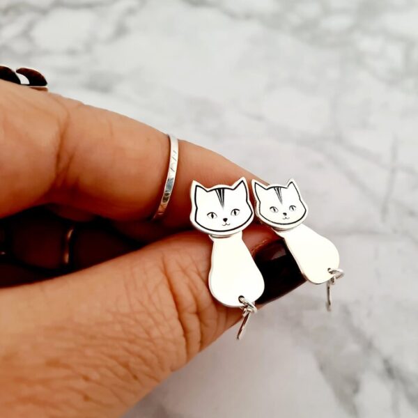 Cercei pisica Hang in there Kitten cu codita lunga – Argint 925