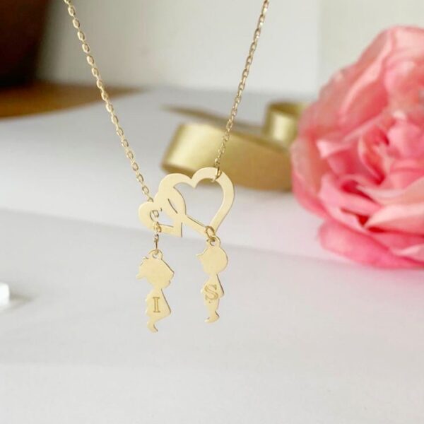 Lantisor feti?a ?i b?ie?el cu inimioare aur galben, alb sau roze 14k