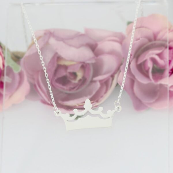 Lantisor din argint model coroana personalizata cu nume