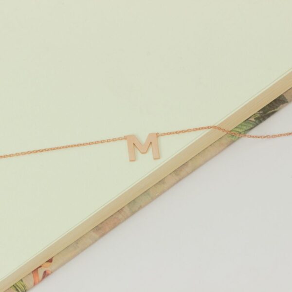 Lantisor personalizat cu initiala aur galben, alb sau roze 14K