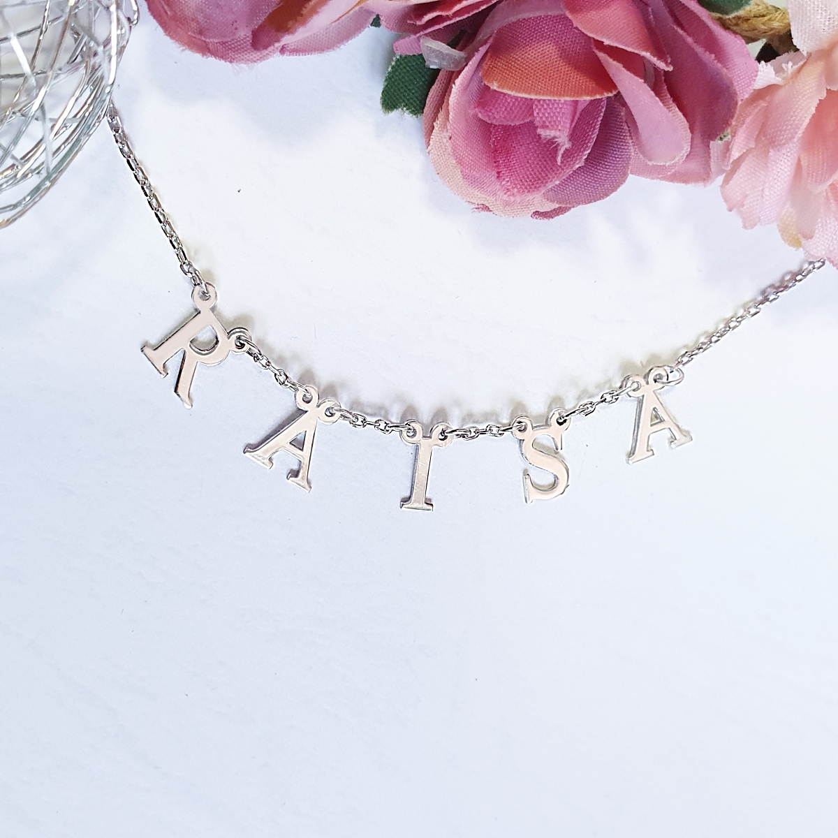 Lantisor din argint 925 personalizat cu litere – finisaj lucios