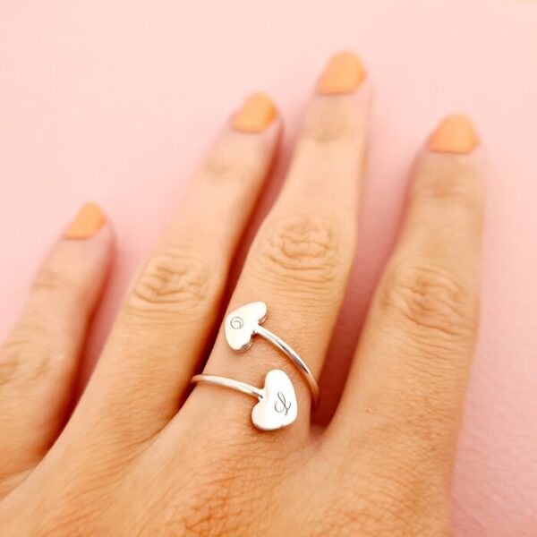 Inel 2 inimi – Gravura initiale personalizata – Argint 925 – Model reglabil