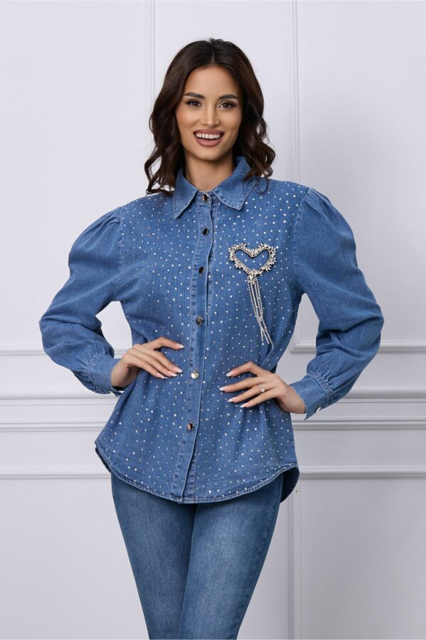 Camasa din denim cu strasuri si aplicatie in forma de inima