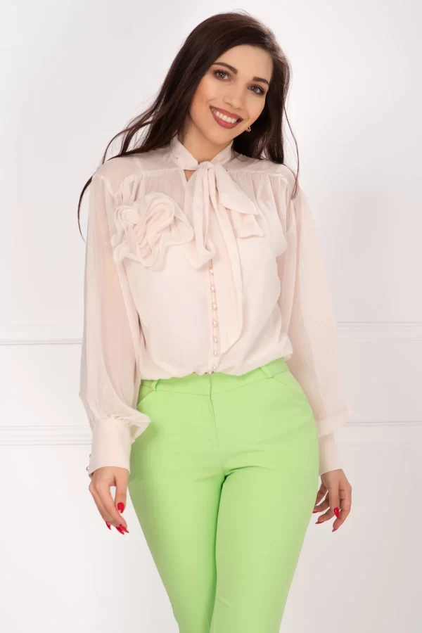 Camasa eleganta Magnolia crem din voal cu nasturi sidefati