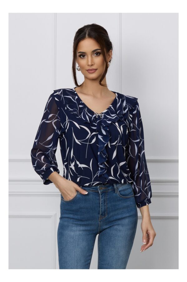 Bluza Clara bleumarin cu imprimeuri ivory si volan pe bust