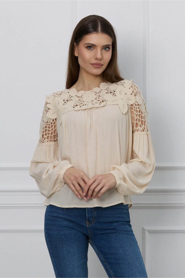 Bluza Marina bej cu dantela la bust