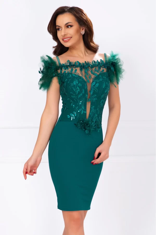 Rochie eleganta Azaleea cambrata verde cu broderie pretioasa si fulgi
