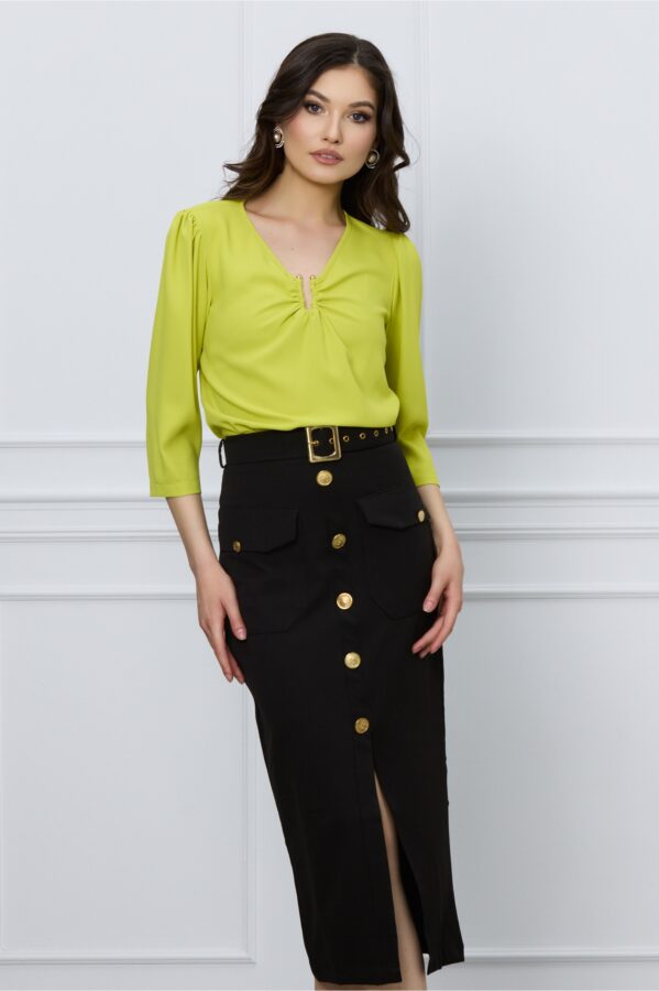 Bluza LaDonna lime cu aplicatie si decupaj la decolteu