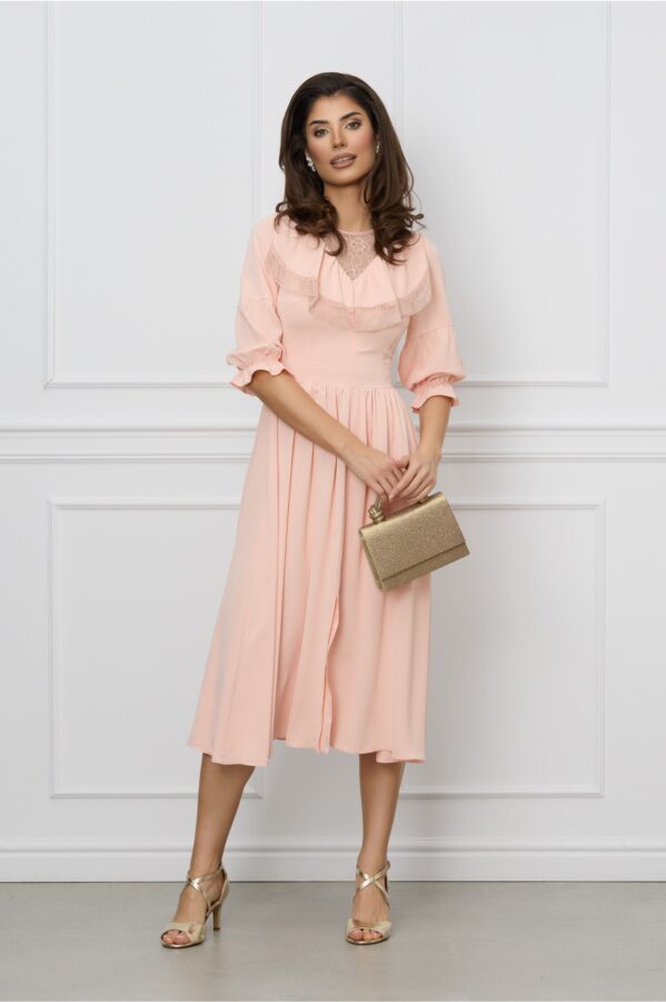Rochie Moze peach cu dantela si volane la bust