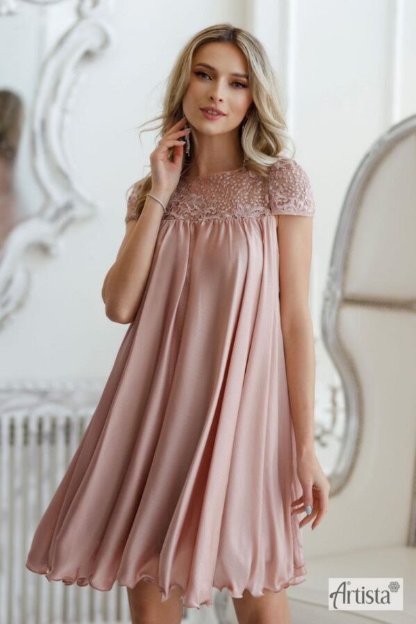 Rochie eleganta cu croiala lejera