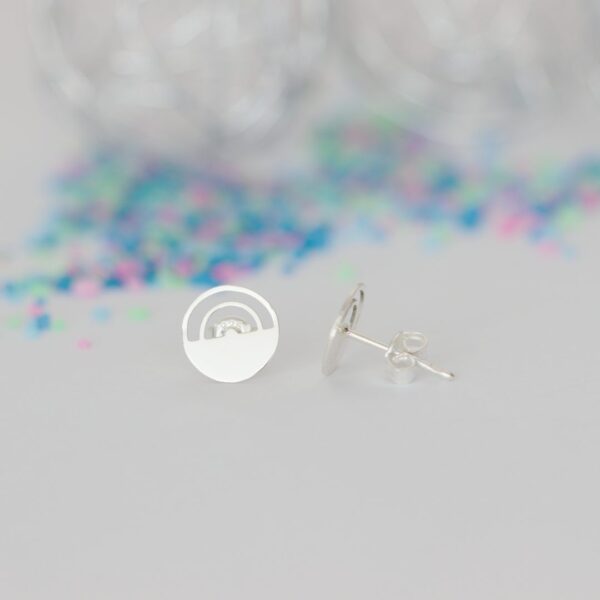 Cercei cu model decupat in banut -argint 925 – pentru dama