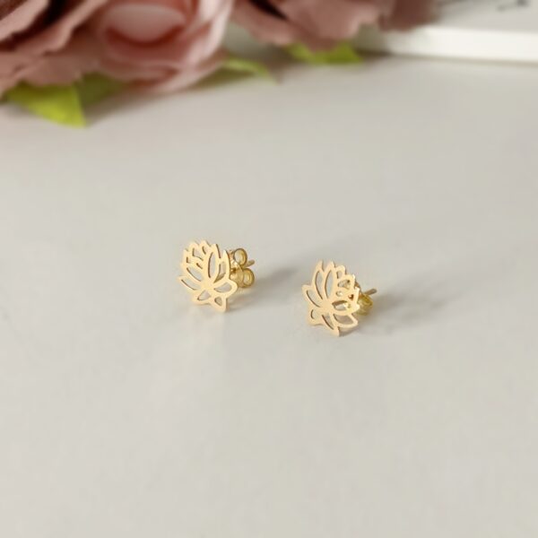 Cercei din aur galben 14k model floral lotus – pentru dama
