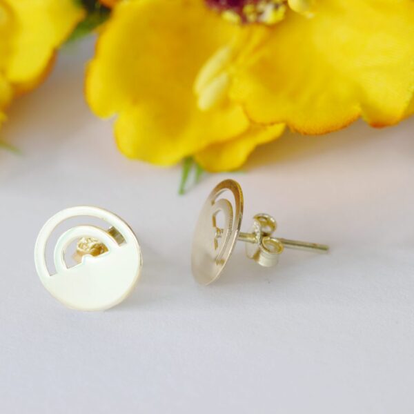 Cercei cu model decupat in banut – din aur 14K – pentru dama