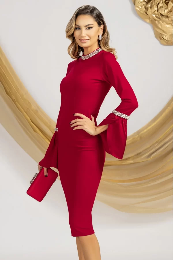 Rochie de ocazie rosie eleganta cu aplicatii din cristale si maneci tip petale