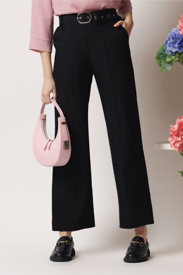 Pantaloni office din stofa negri cu dunga si curea in talie