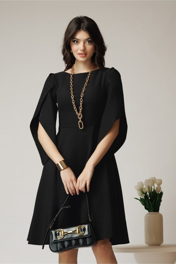 Rochie eleganta din stofa neagra cu maneci evazate petrecute