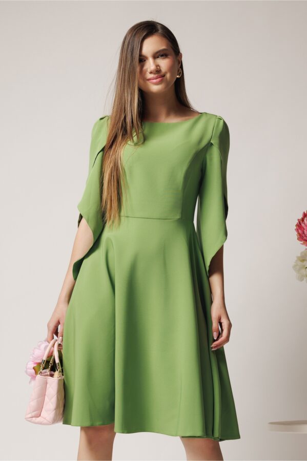 Rochie eleganta din stofa verde lime cu maneci evazate petrecute