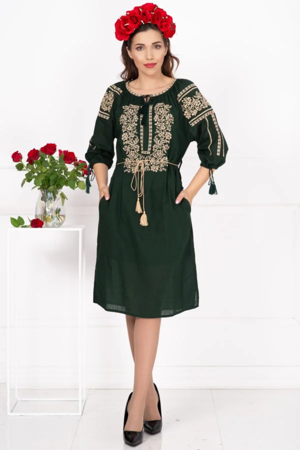 Rochie traditionala verde Elisa cu broderie florala bej