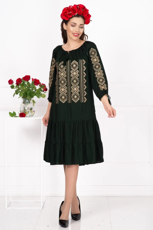 Rochie traditionala verde Ilaria cu broderie traditionala bej