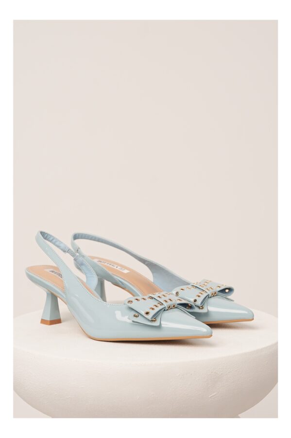 Pantofi bleu din piele ecologica lacuita cu funda si capse