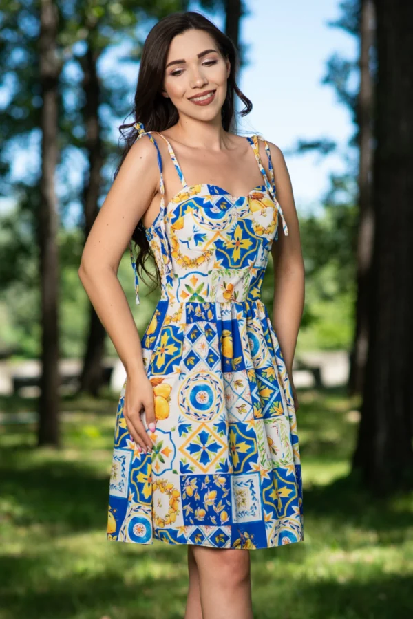 Rochie de vara in clos cu imprimeu grecesc