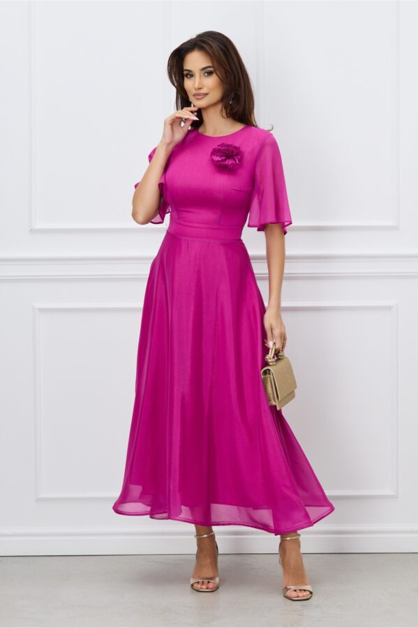 Rochie DY Fashion lunga fucsia din voal cu fir lurex in clos cu accesoriu la bust