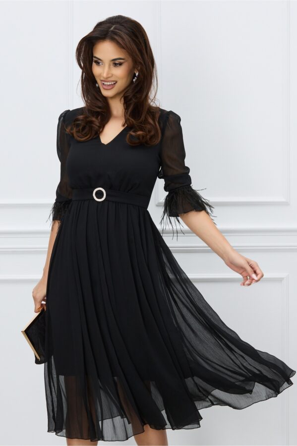 Rochie DY Fashion midi neagra din voal in clos cu pene la maneci si accesoriu in talie