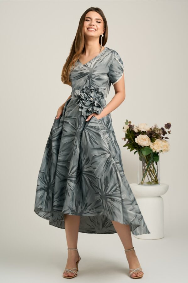 Rochie lunga gri din brocard in clos cu imprimeu si floare maxi detasabila- LaDonna