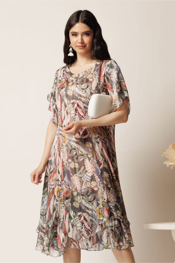 Rochie midi gri din voal in clin cu imprimeu floral roz si volane la baza