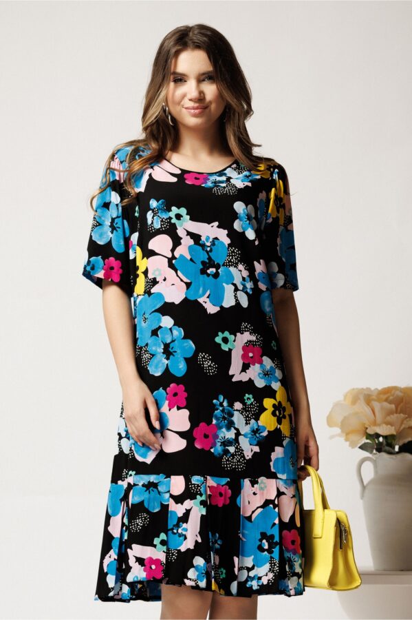 Rochie midi neagra din viscoza cu croi drept si flori albastre