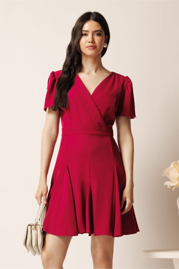 Rochie scurta magenta in clin cu decolteu petrecut- Moze