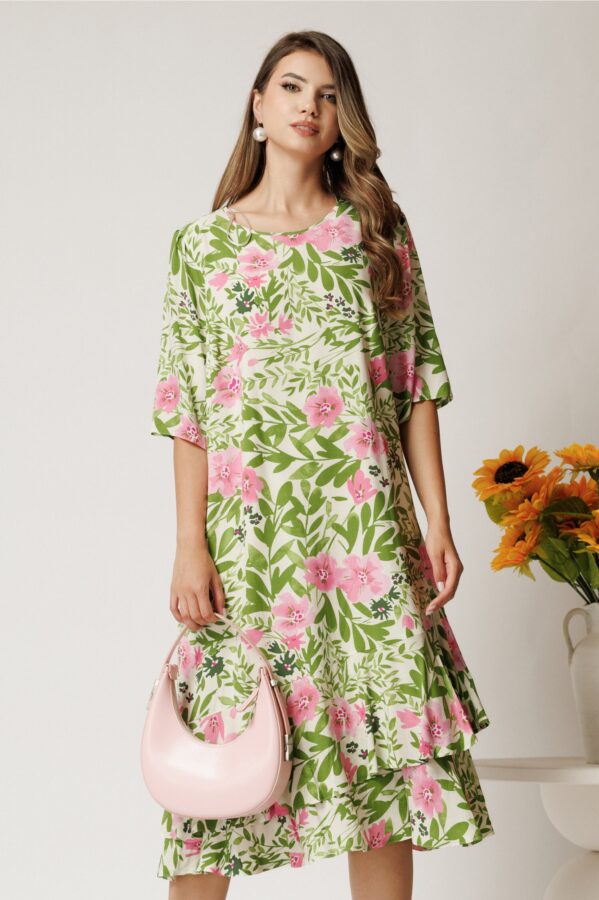 Rochie vaporoasa ivory cu flori roz din viscoza cu croi drep