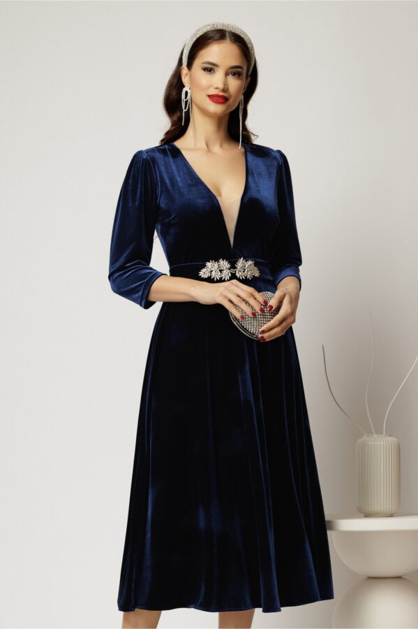 Rochie DY Fashion bleumarin din catifea cu decolteu adanc si cordon cu aplicatii
