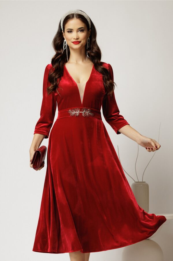 Rochie DY Fashion rosie din catifea cu decolteu adanc si cordon cu aplicatii