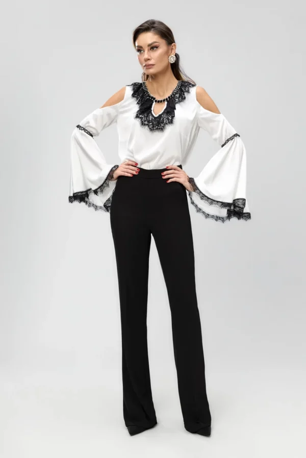 bluza-eleganta-de-culoare-alba-cu-umeri-goi_13997.webp