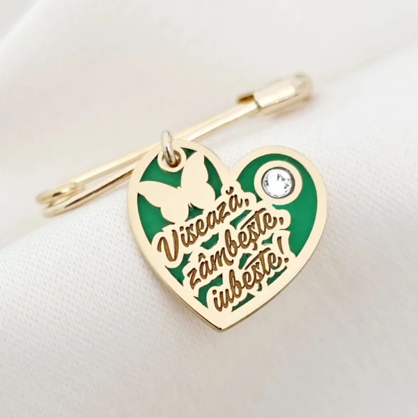 brosa-ac-de-siguranta-inima-cu-zambete-text-personalizat-argint-925-placat-cu-aur-galben-18k-email-verde-cristal-swarovski-120385-4.webp