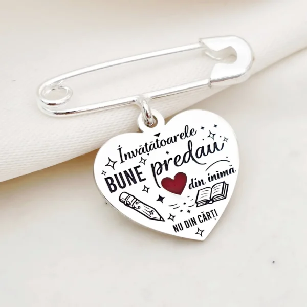 brosa-ac-de-siguranta-pandantiv-inima-educatoare-invatatoare-email-rosu-argint-925-120400-4.webp