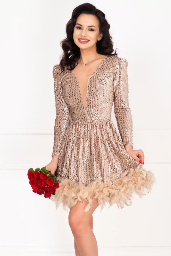 rochie-de-ocazie-scurta-jessica-bej-in-clos-cu-paiete_94661.webp