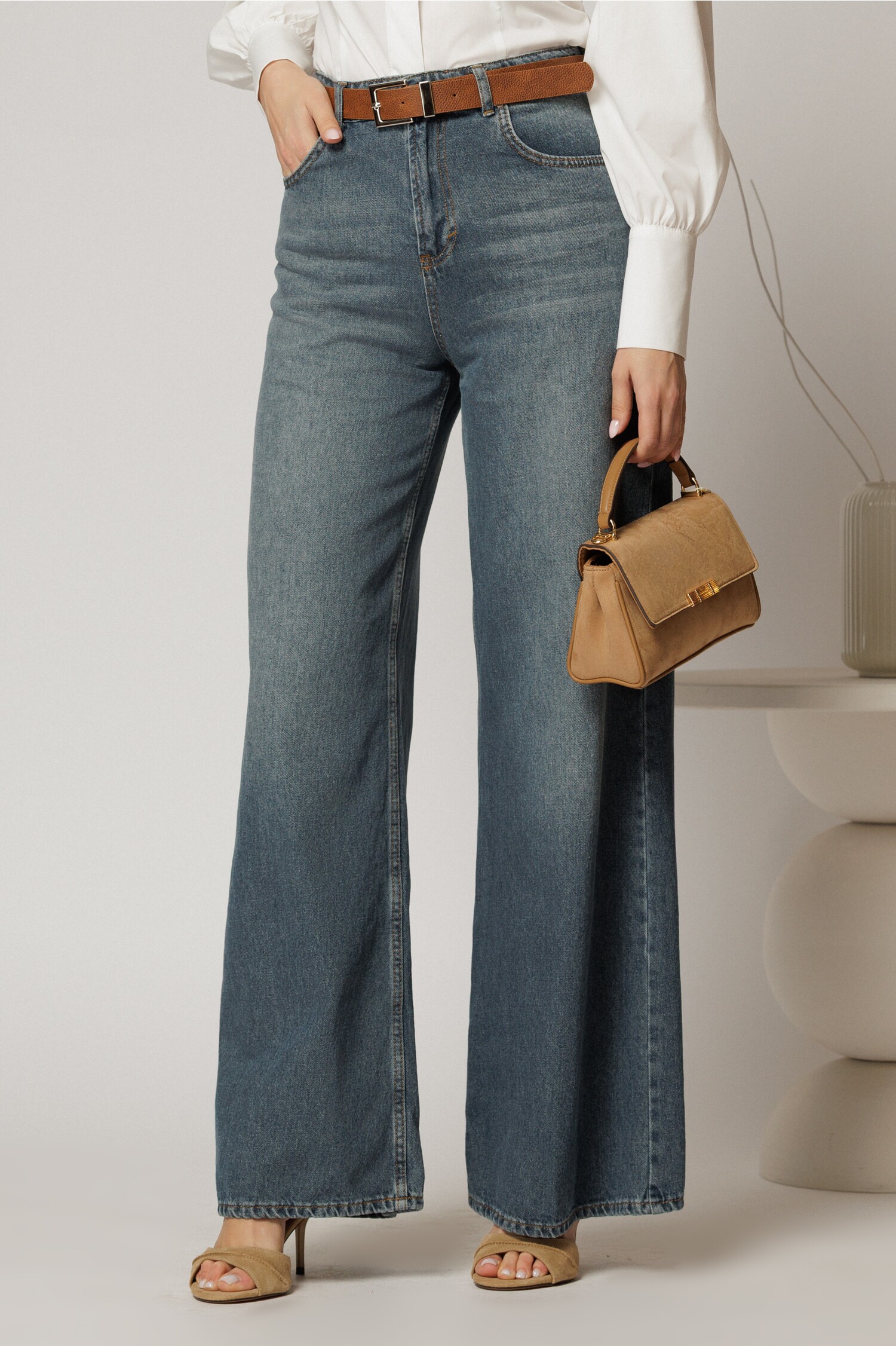 blugi-dama-albastru-denim-cu-croi-larg-si-curea-in-talie-1451887-1147510-4.jpeg