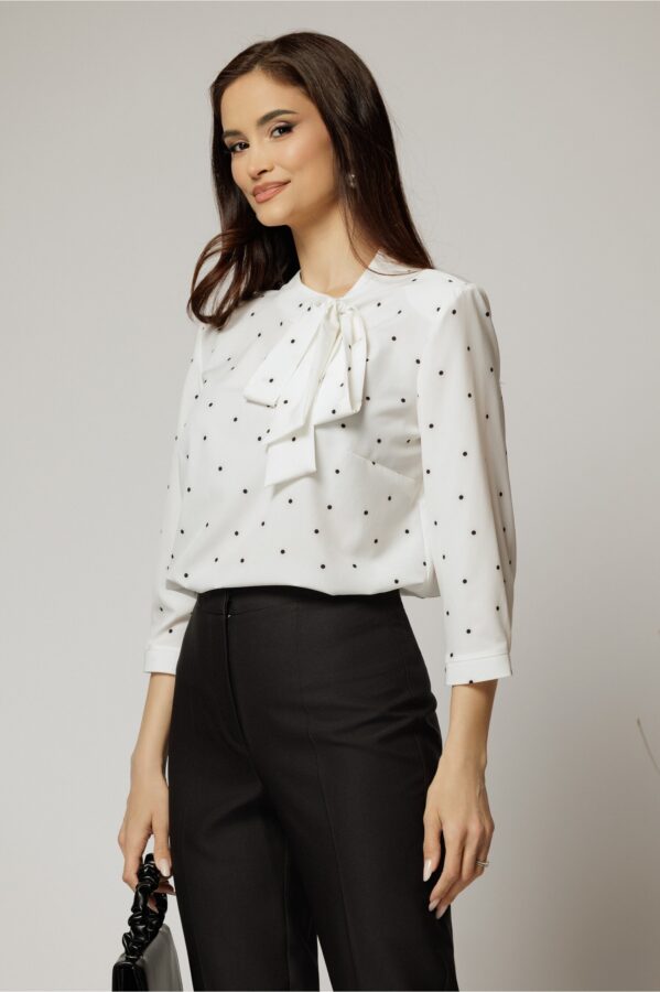 bluza-ivoar-cu-funda-la-decolteu-si-buline-1453630-1148287-4.jpeg
