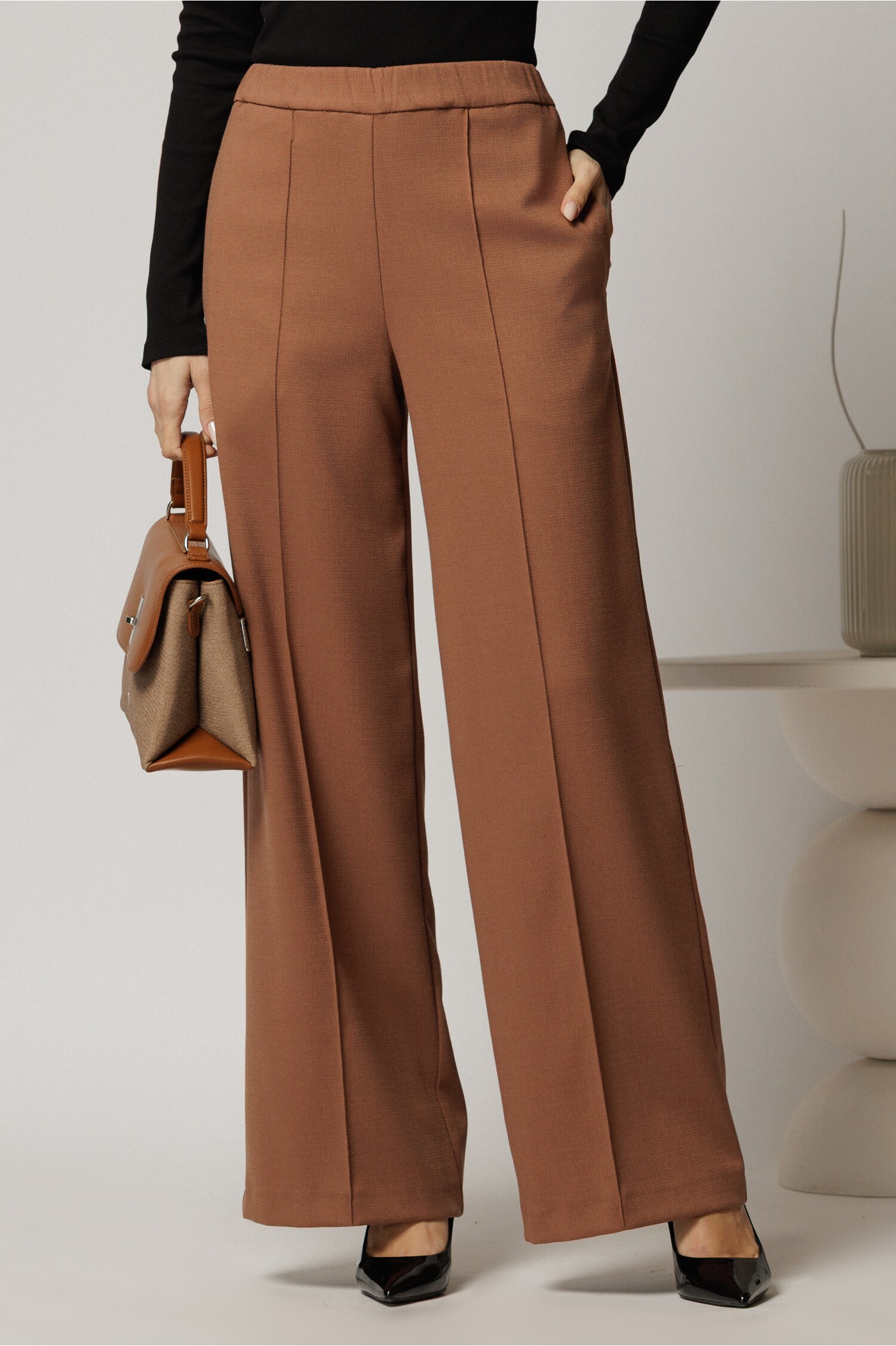 pantaloni-dy-fashion-maro-cu-croi-lejer-si-elastic-pe-talie-1448743-1145344-4.jpeg