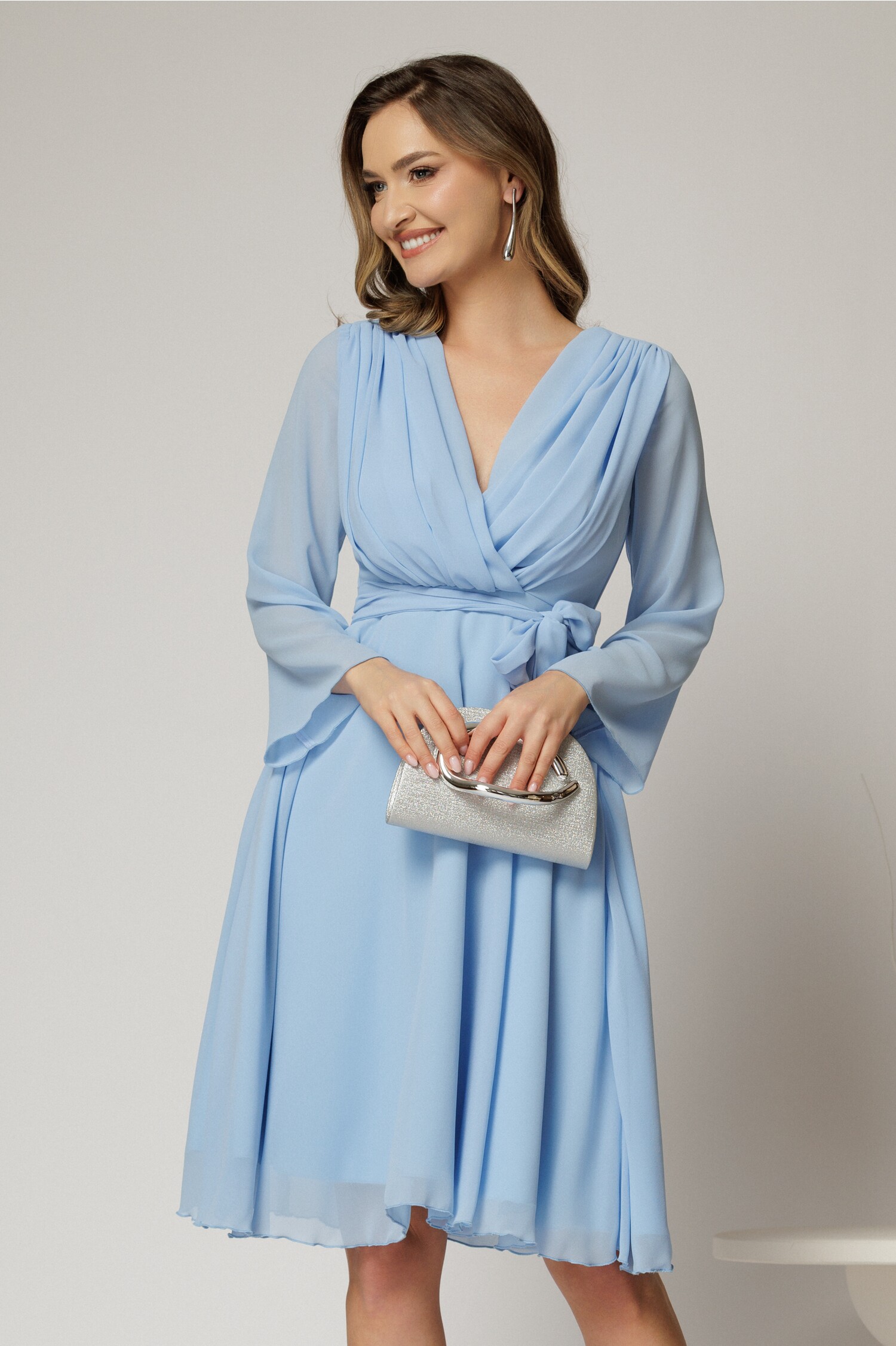 rochie-dy-fashion-scurta-din-voal-bleu-cu-decolteu-petrecut-si-cordon-in-talie-1454341-1146742-4.jpeg