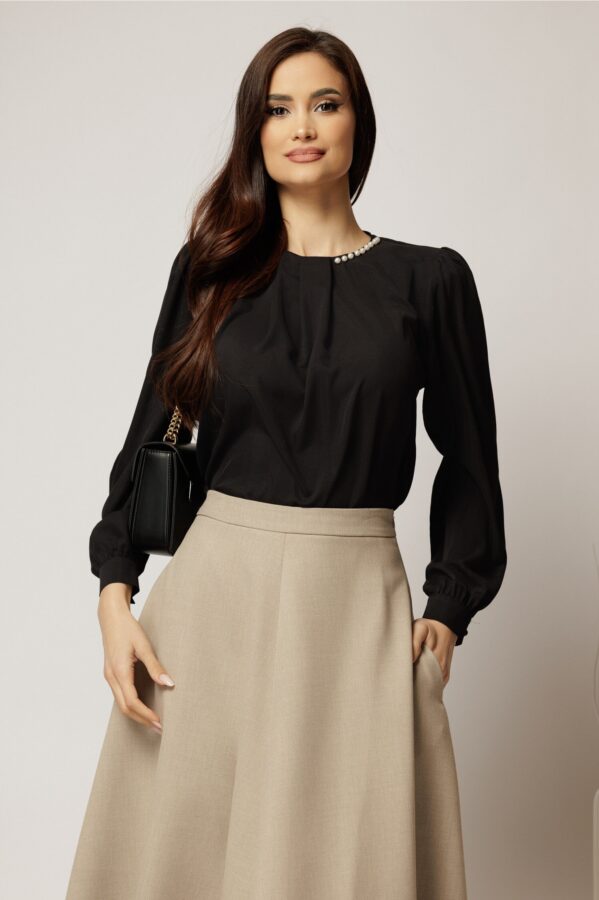 bluza-neagra-din-voal-plin-cu-perle-la-decolteu-si-pliuri-1443748-1143544-4.jpeg