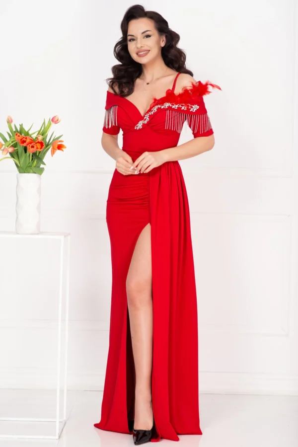 rochie-de-seara-eleganta-alizee-rosie-cu-trena-pe-o-parte-si-strassuri_95490.webp