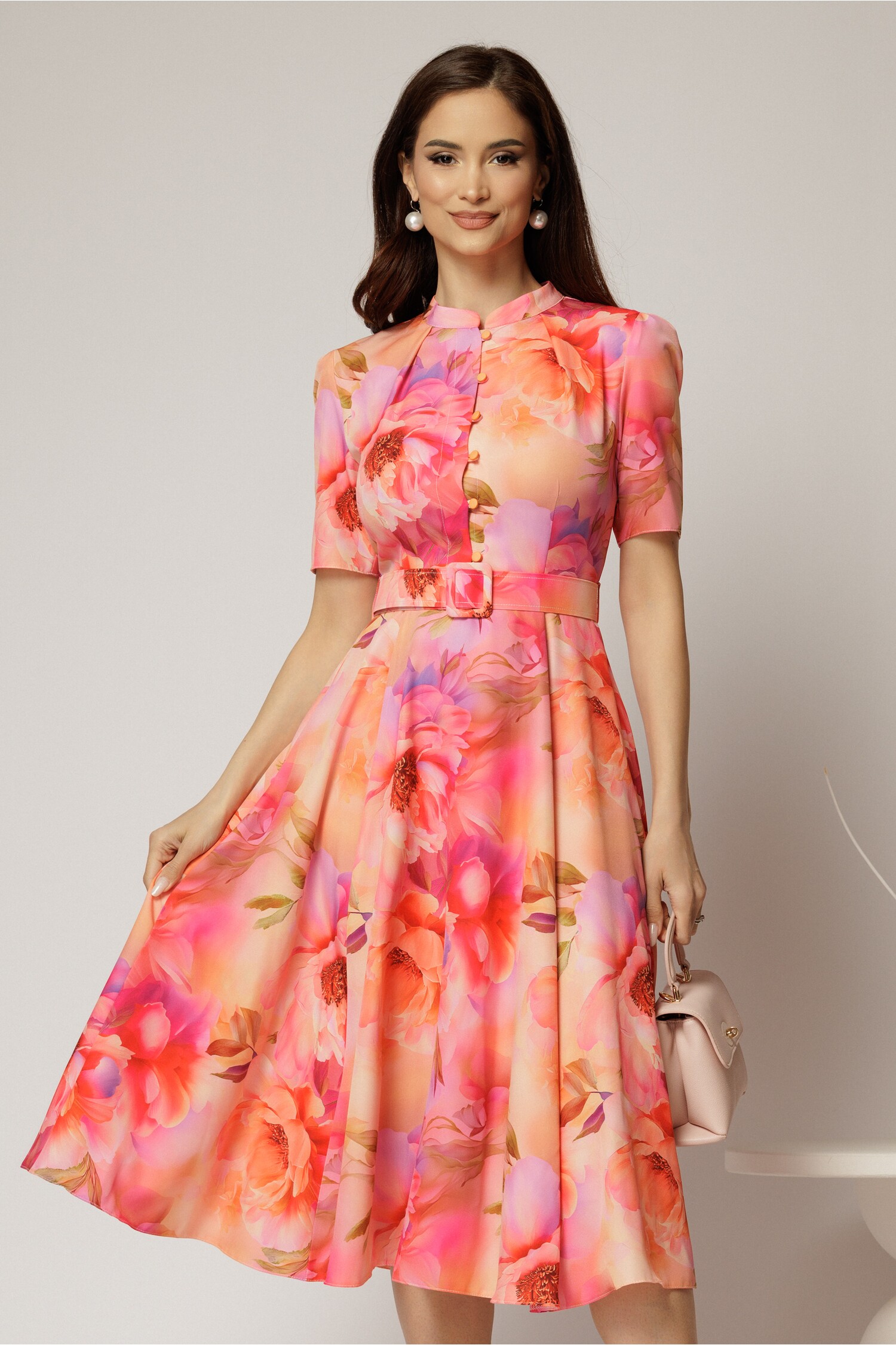 rochie-dy-fashion-midi-cu-print-cu-bujori-corai-in-clos-din-triplu-voal-cu-nasturi-la-bust-si-curea-in-talie-1453270-1148062-4.jpeg